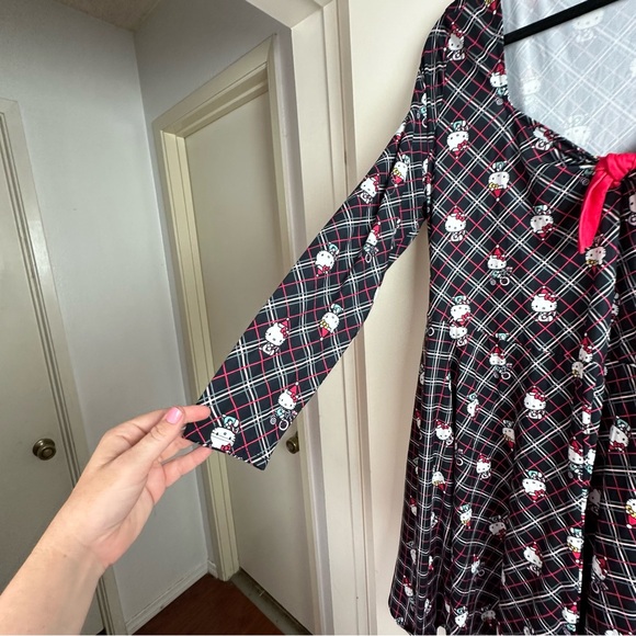 Hello Kitty X Unique Vintage Hello Gorgeous Christmas Character Dress NWT 3X - Picture 11 of 16